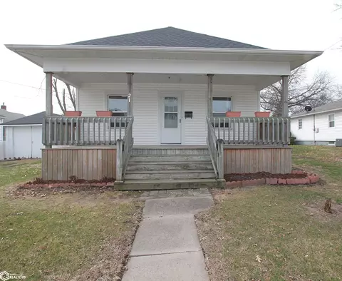 215 E State St, Clarinda, IA 51632