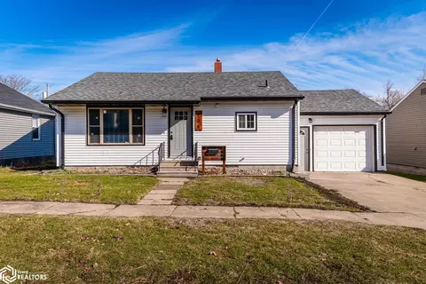 708 4th St, Traer, IA 50675