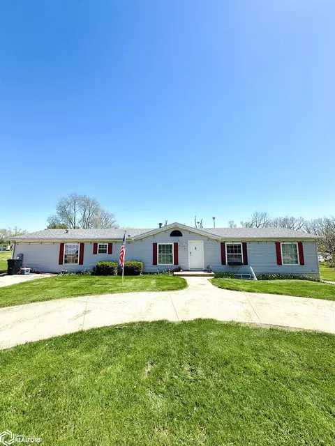 300 S Wilcox St, Nauvoo, IL 62354