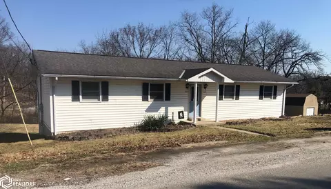 250-260 S 13th St, Hamilton, IL 62341