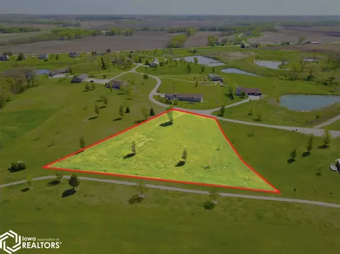 309 Hillside Dr, Lynnville, IA 50153