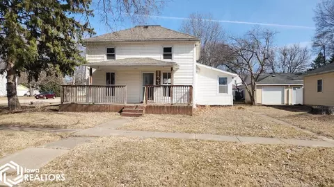 123 W Water St, Shell Rock, IA 50670