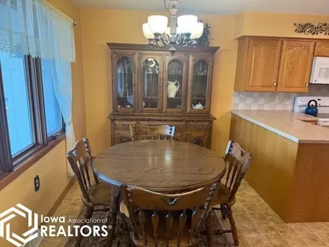 502 E Walnut St, Centerville, IA 52544 photo 10
