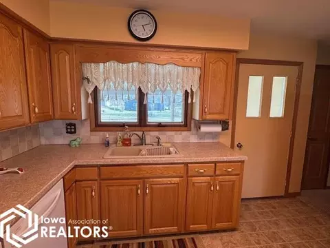 502 E Walnut St, Centerville, IA 52544 photo 13