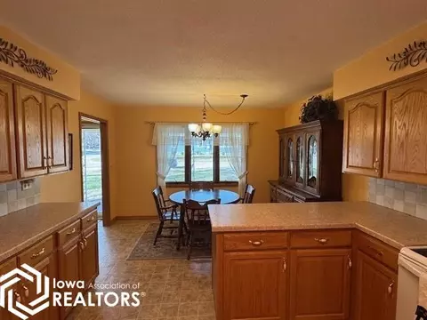 502 E Walnut St, Centerville, IA 52544 photo 15