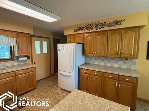 502 E Walnut St, Centerville, IA 52544 photo 12