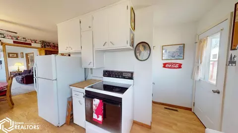 Kitchen - 49700 20th Ave, Rake, IA 50465 photo 4 of 4