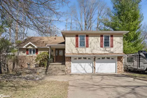 2500 Sunrise Ln, Burlington, IA 52601