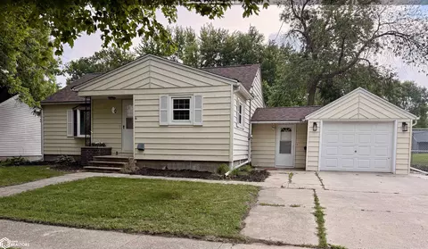 224 Buffalo St SW, Titonka, IA 50480