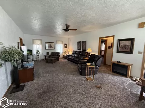 Living - 403 E Maple St, Centerville, IA 52544 photo 4 of 4