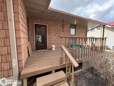 Exterior - 403 E Maple St, Centerville, IA 52544 photo 3 of 5