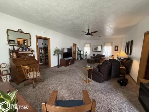 Living - 403 E Maple St, Centerville, IA 52544 photo 1 of 4