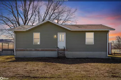 69438 260th St, Colo, IA 50056