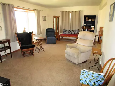 1353 95th St, Hampton, IA 50441 photo 9