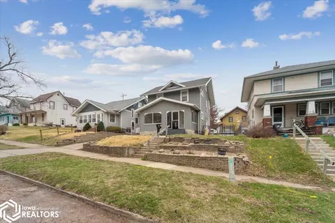 510 N 4th St, Marshalltown, IA 50158