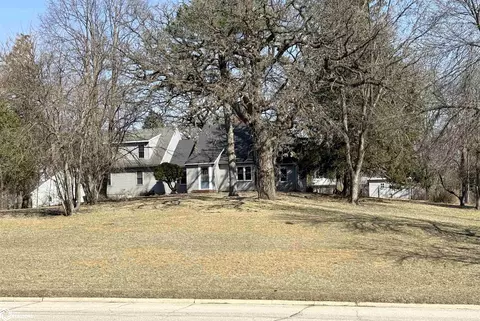 236 E Park St, Forest City, IA 50436