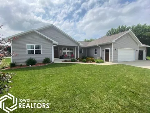 1509 Rylea Dr, Clear Lake, IA 50428