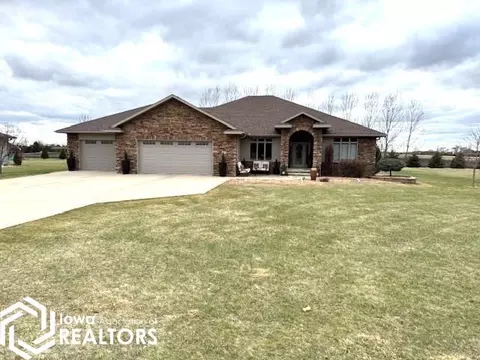 1213 N Country Club Rd, Algona, IA 50511