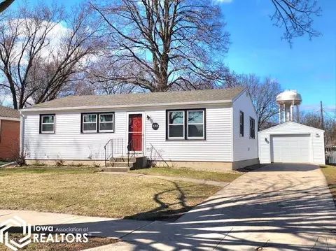 936 14th St SE, Mason City, IA 50401