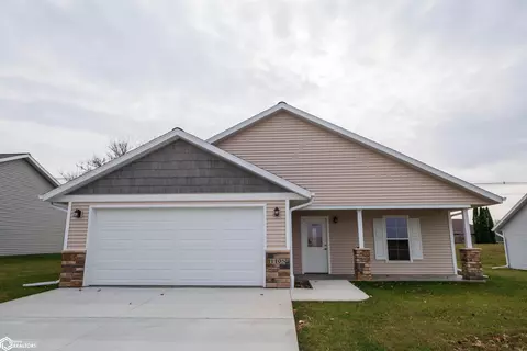 1105 E Southridge Rd, Marshalltown, IA 50158