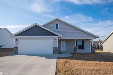 1009 E Southridge Rd, Marshalltown, IA 50158