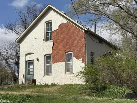 101 D St, Hamburg, IA 51640