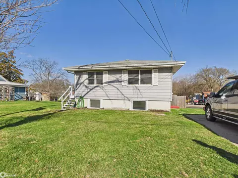 932 S D St, Oskaloosa, IA 52577