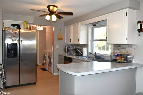 Kitchen - 13232 524th, Centerville, IA 52544 photo 2 of 3
