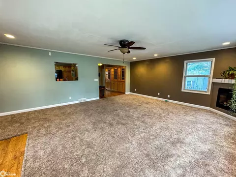 909 3rd Ave SE, Hampton, IA 50441 photo 9