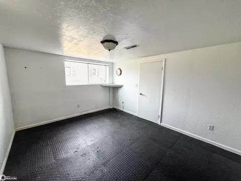 909 3rd Ave SE, Hampton, IA 50441 photo 28