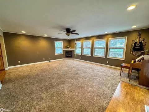 909 3rd Ave SE, Hampton, IA 50441 photo 8