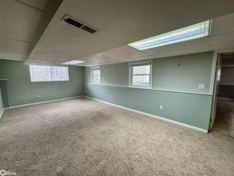 909 3rd Ave SE, Hampton, IA 50441 photo 29