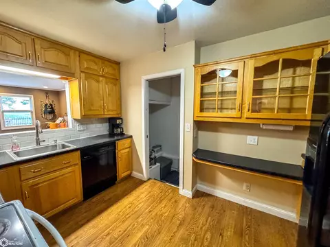 909 3rd Ave SE, Hampton, IA 50441 photo 5