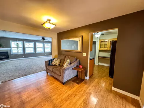 909 3rd Ave SE, Hampton, IA 50441 photo 13