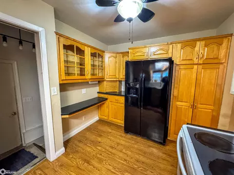 909 3rd Ave SE, Hampton, IA 50441 photo 4