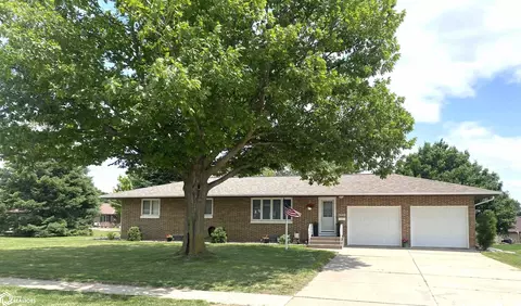 1848 N West St, Carroll, IA 51401
