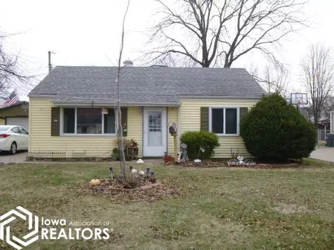 128 Indian Ter, Burlington, IA 52601