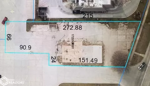 313 E Oskaloosa St, Pella, IA 50219