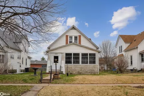 1523 Oakdale St, Burlington, IA 52601