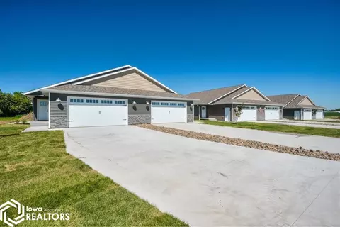707 Layne Dr #1, West Burlington, IA 52655