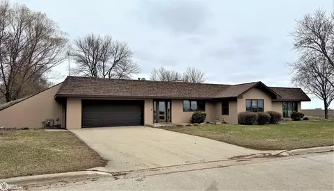 103 E Public St, Bancroft, IA 50517