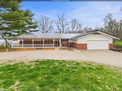3295 Middle Rd, Keokuk, IA 52632