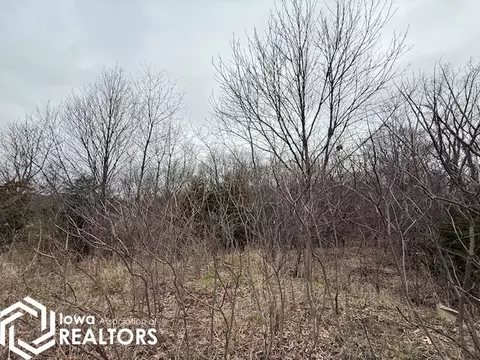 5056 Echo Dr, Brooklyn, IA 52211