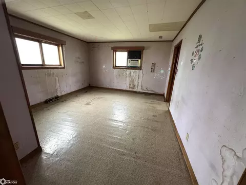 503 E Pleasant, Cincinnati, IA 52549 photo 6