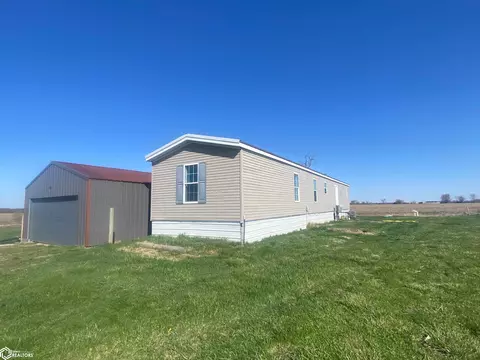 30807 190th St, Bonaparte, IA 52620