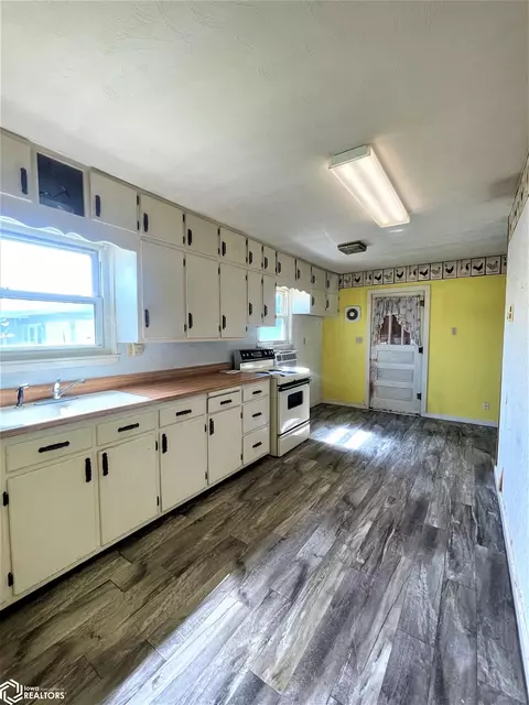 Kitchen - 406 5th St, Bode, IA 50519 photo 1 of 3