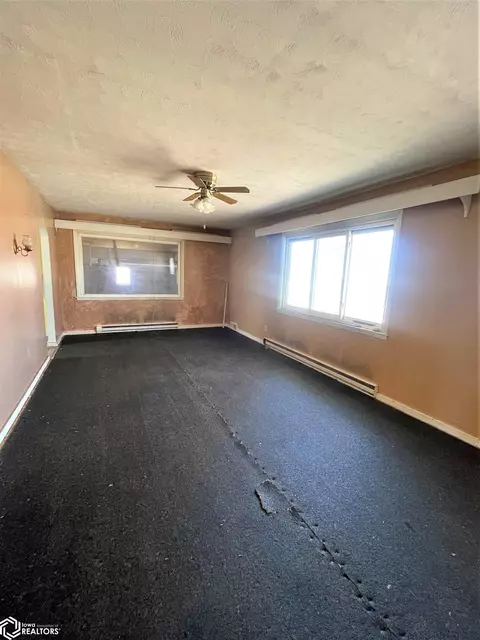 Living - 406 5th St, Bode, IA 50519 photo 1 of 2