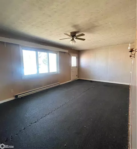 Living - 406 5th St, Bode, IA 50519 photo 2 of 2