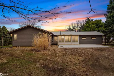 2046 Hart Ave, State Center, IA 50247