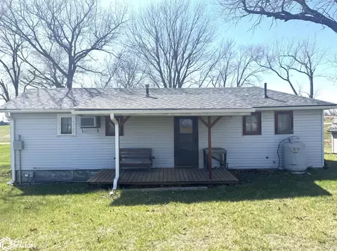 12346 Cherokee Dr, Moravia, IA 52571